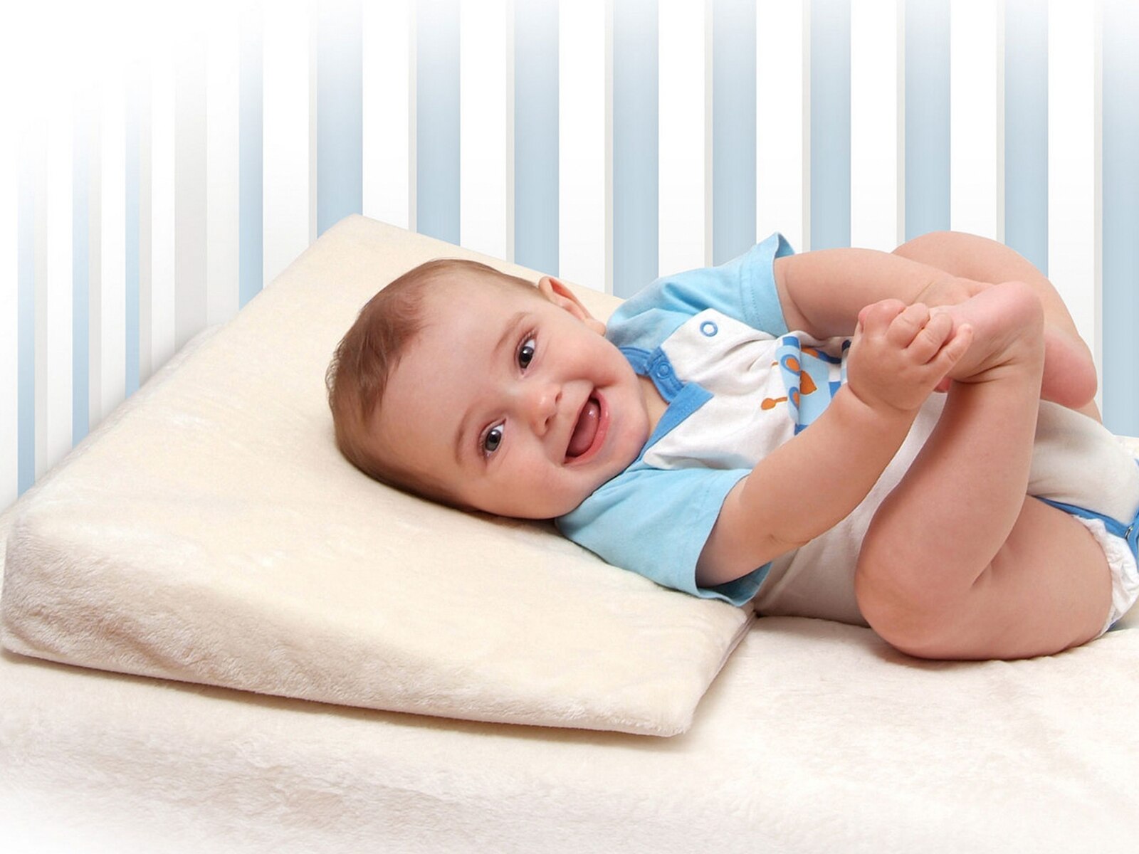 Baby mattress wedge online