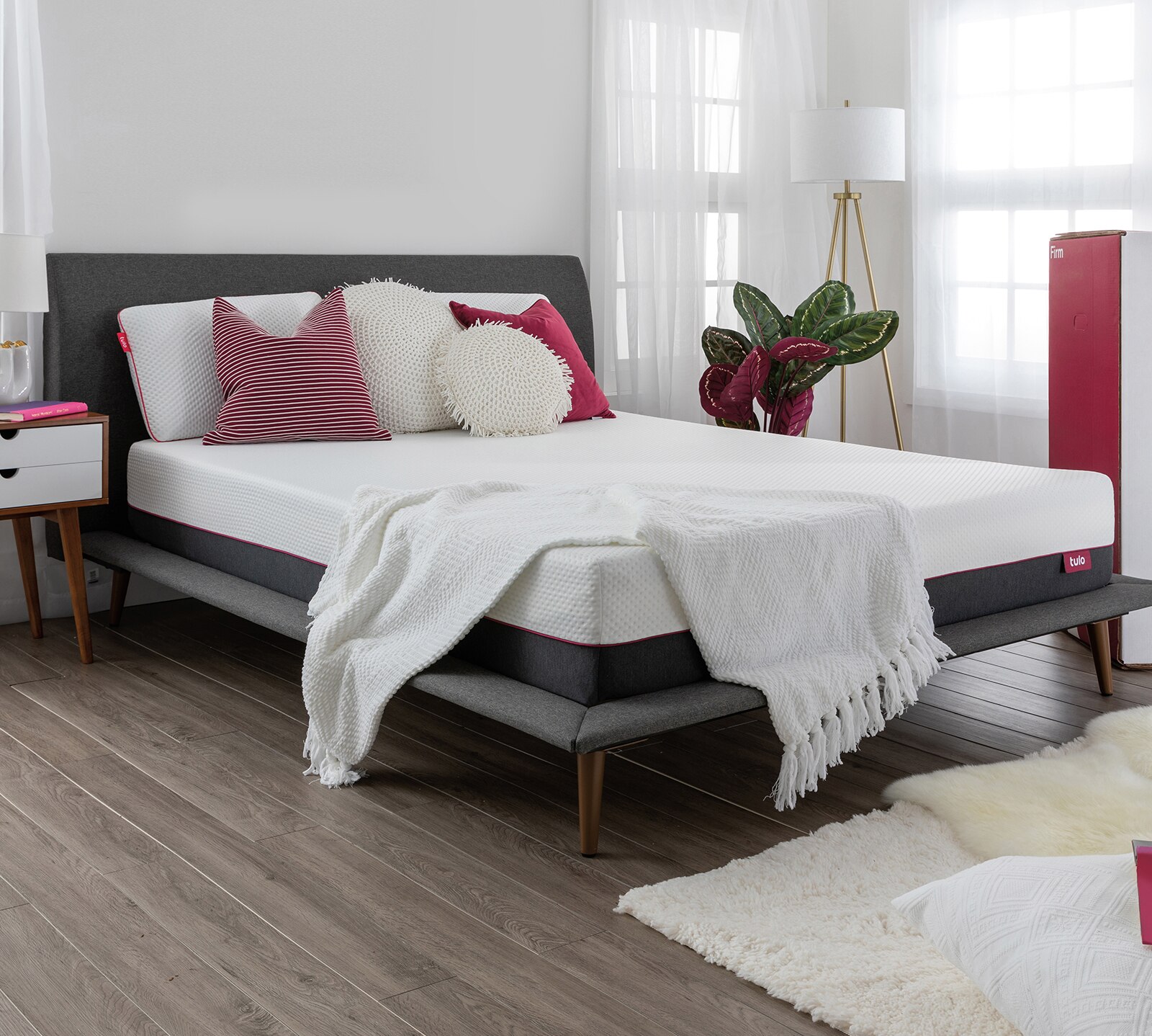 tulo 10" Firm Mattress Mattress Firm