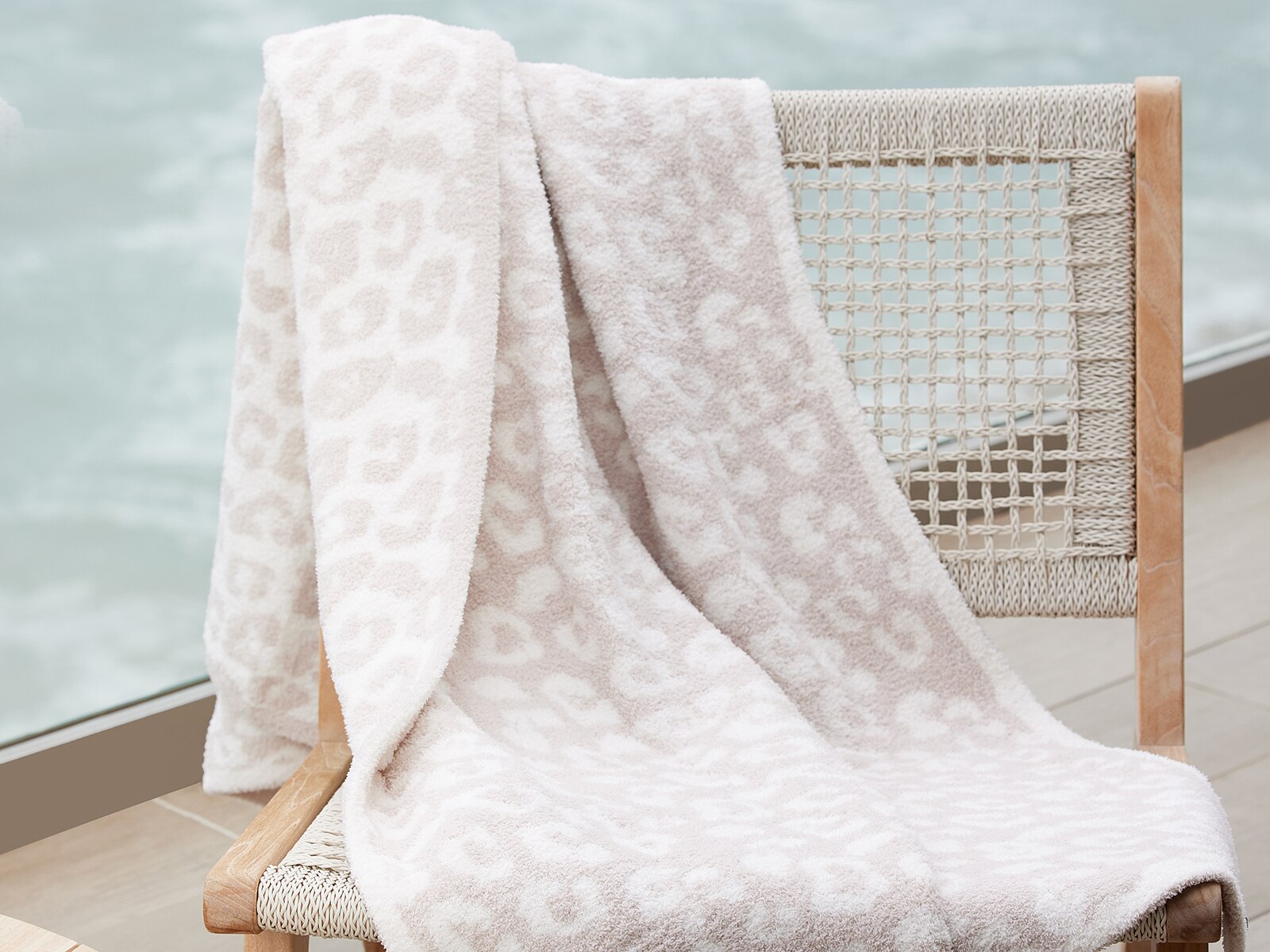 Cozy Gifts For Friendsgiving